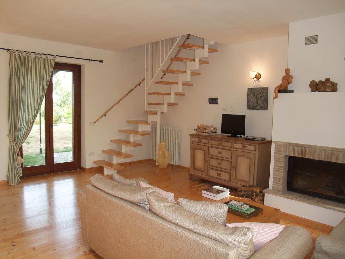 Agriturismo Pian Di Frattina ファブロ エクステリア 写真